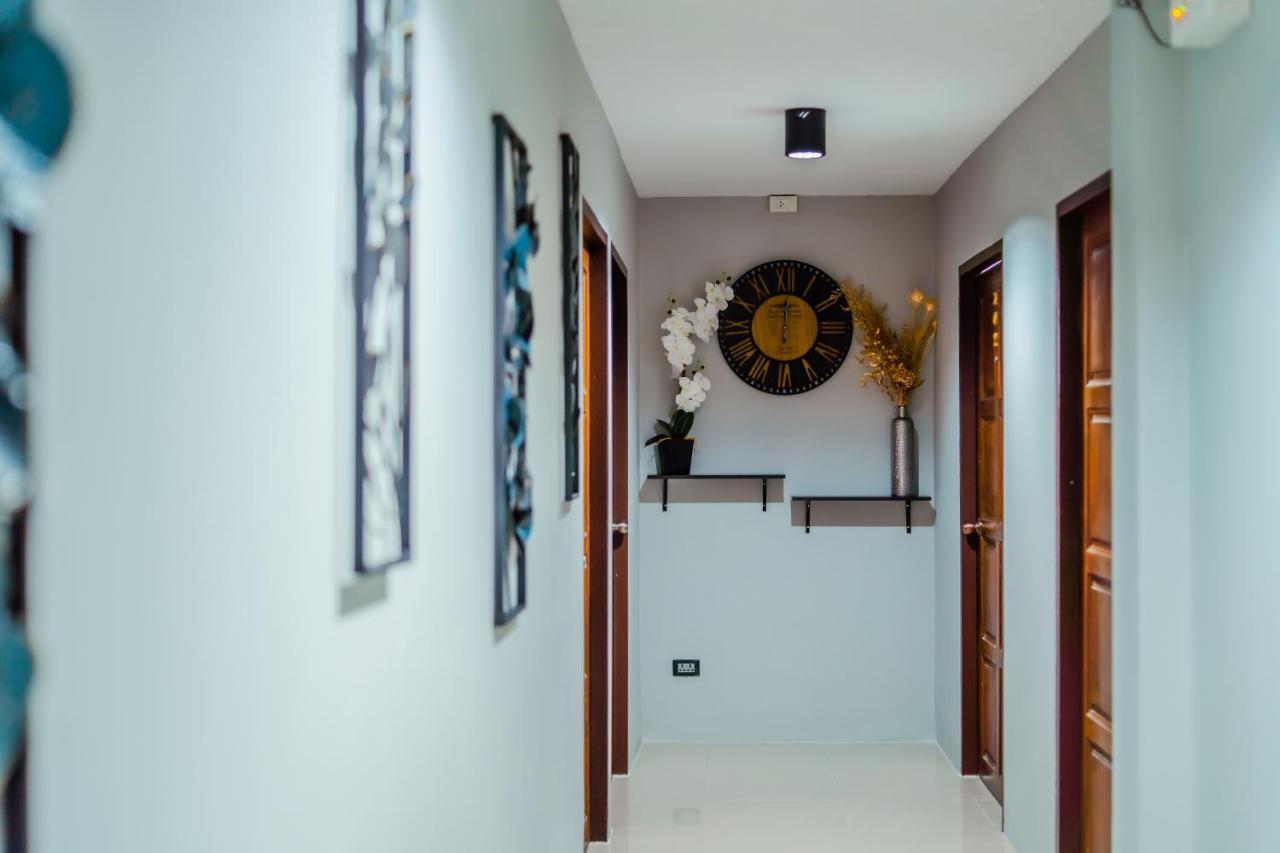 Time Out Hotel Patong Exterior foto