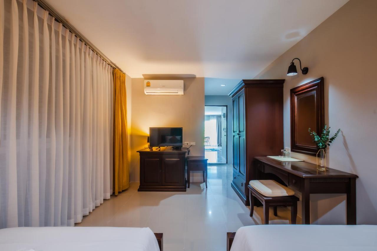 Time Out Hotel Patong Exterior foto