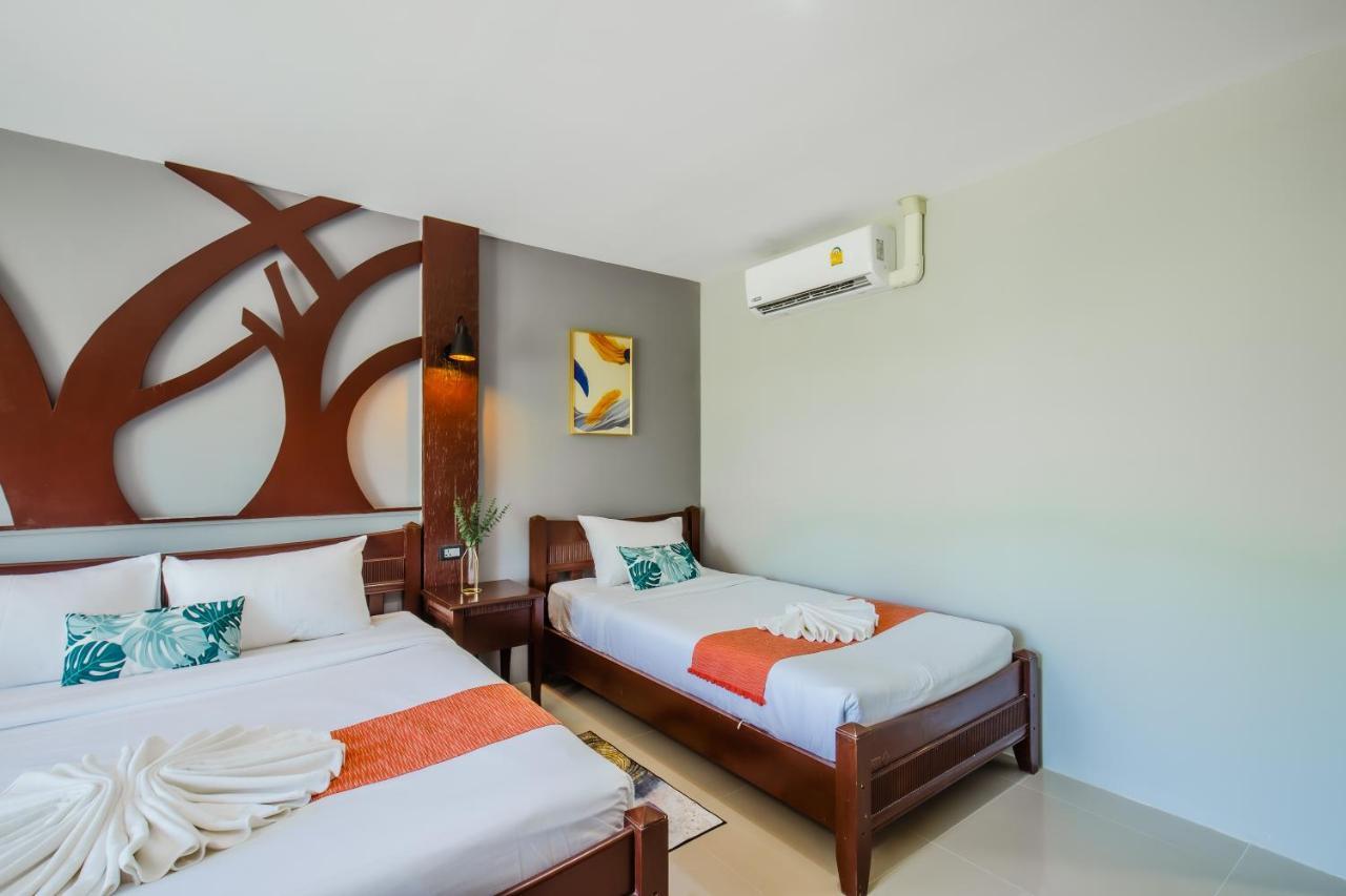 Time Out Hotel Patong Exterior foto